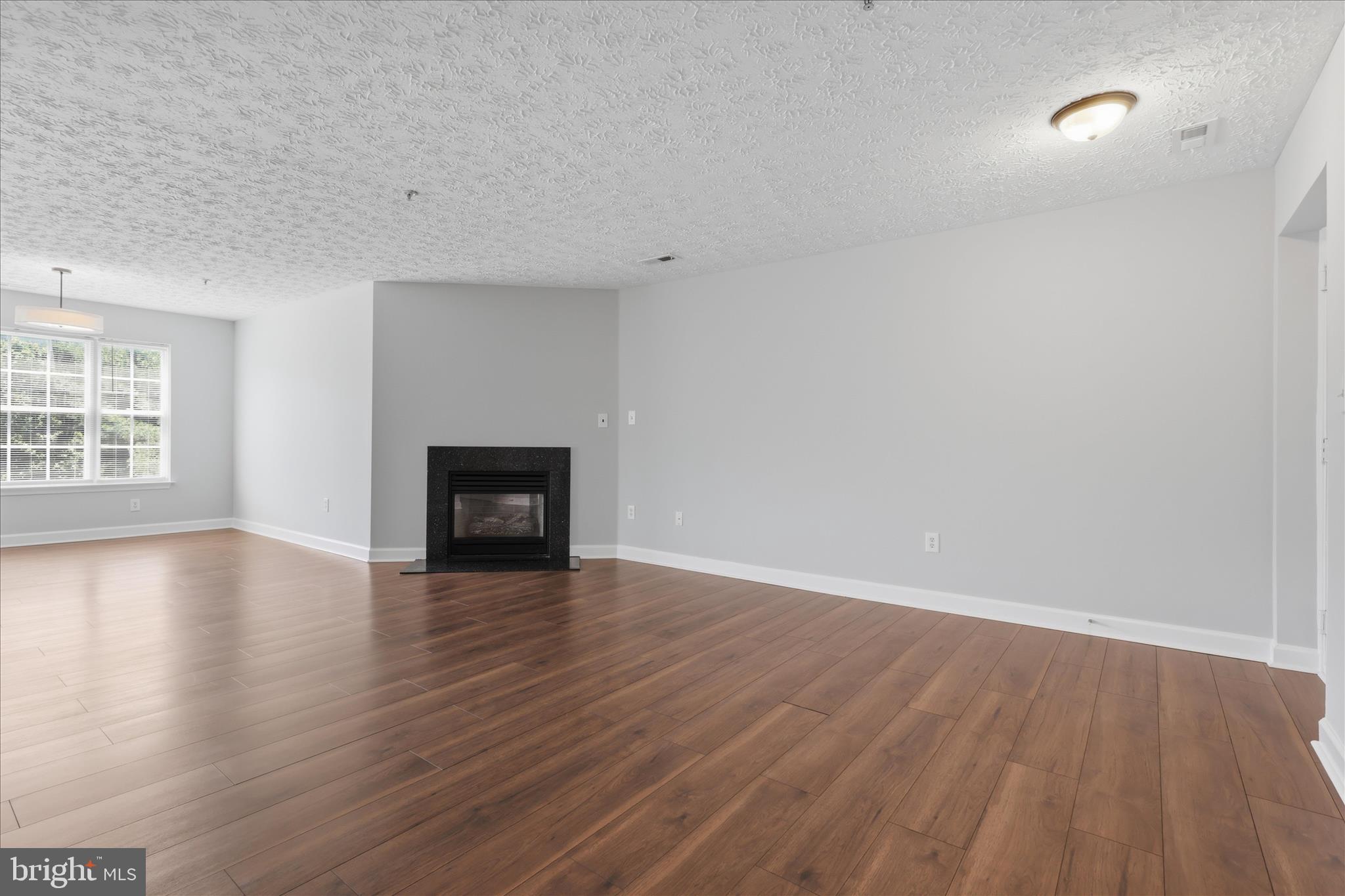 SPRING RIDGE - Residential