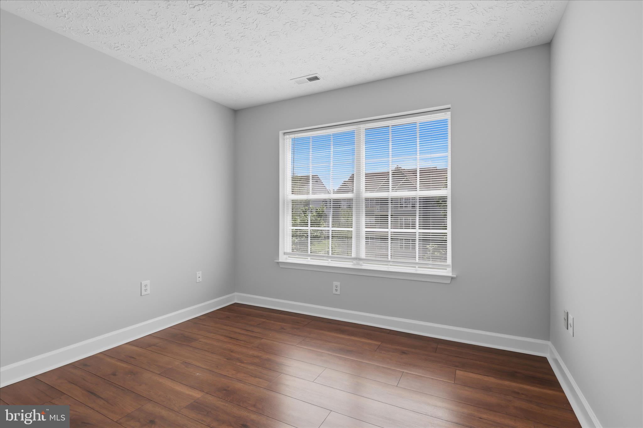 SPRING RIDGE - Residential
