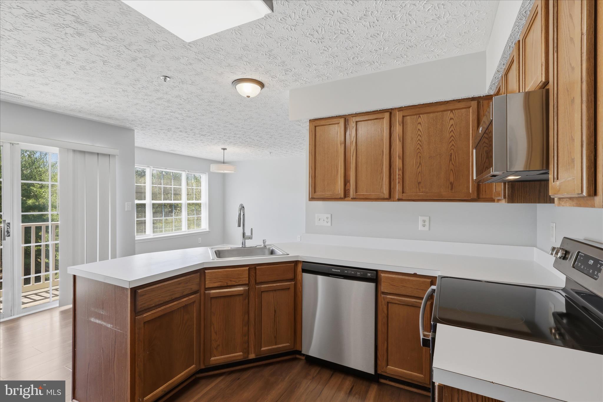 SPRING RIDGE - Residential