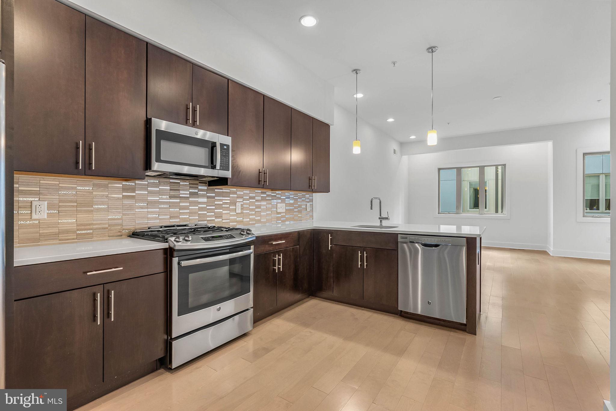 826 N 3RD STREET 3