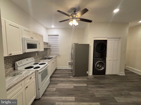 Townhouse For Rent - 5427 Walnut Street<br/> Philadelphia County, PHILADELPHIA, PA 19139
