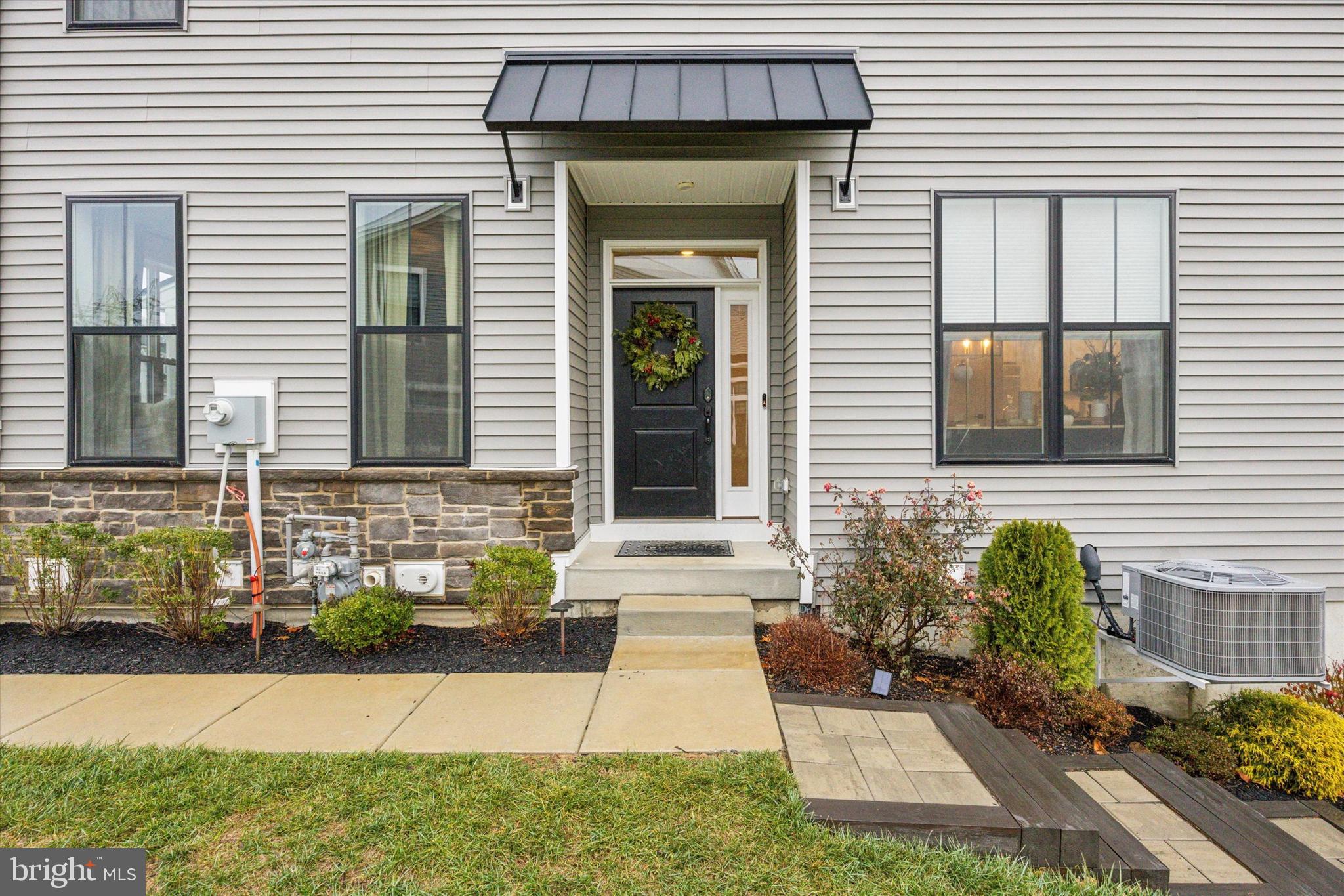 RESERVE AT CENTER SQUARE - Residential