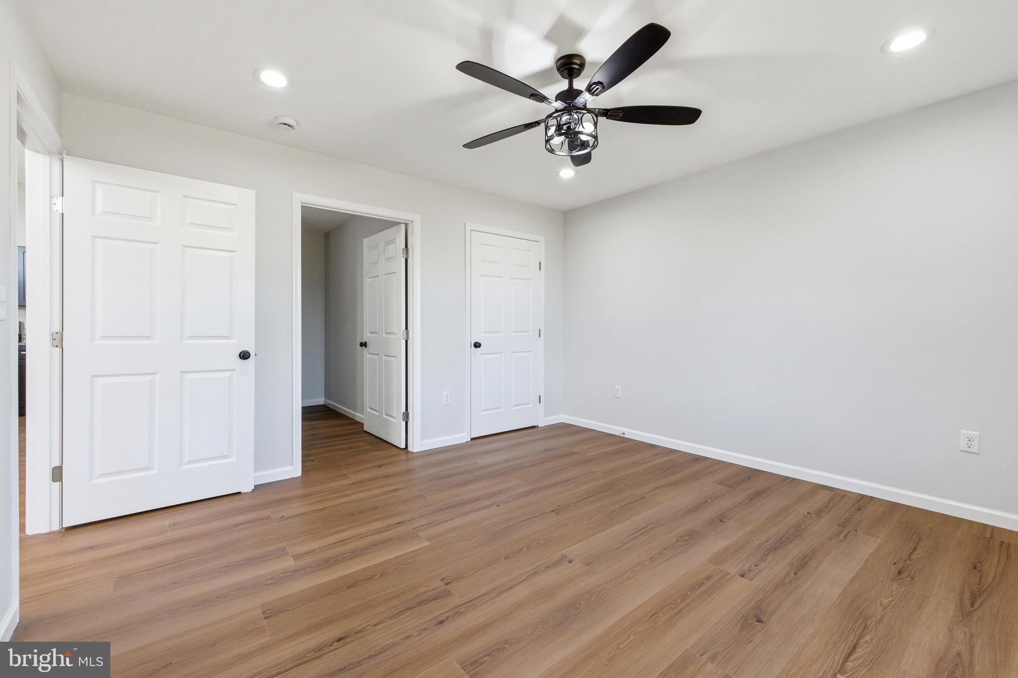 MOUNTAIN VIEW - Residential