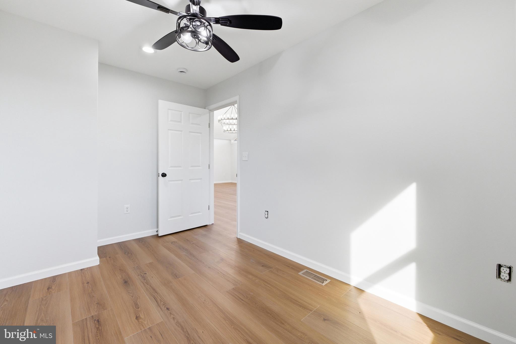 MOUNTAIN VIEW - Residential