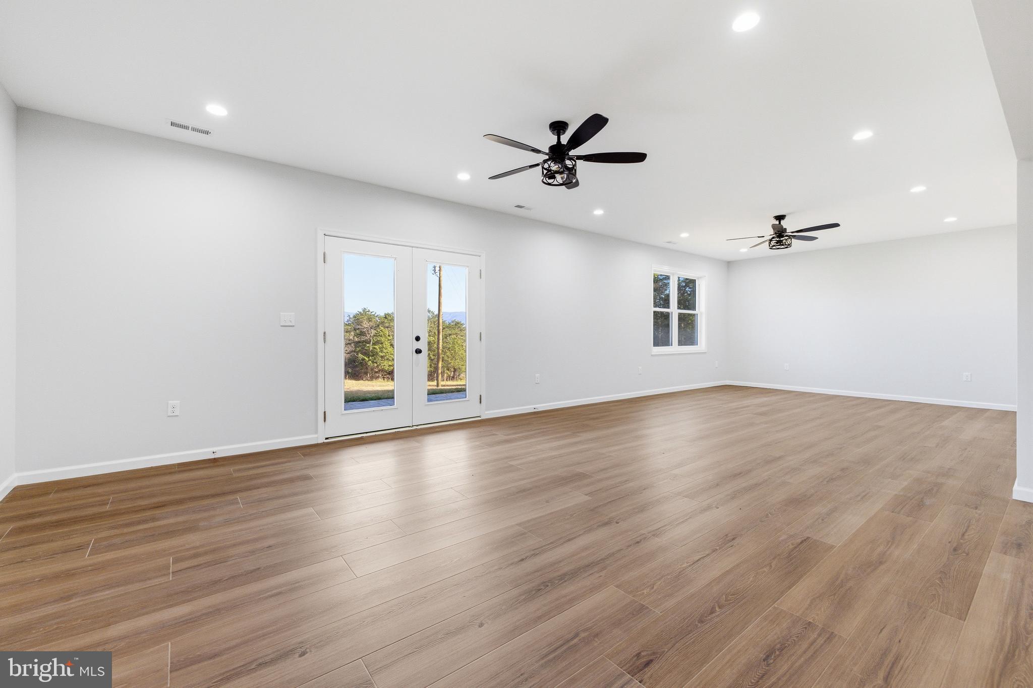 MOUNTAIN VIEW - Residential