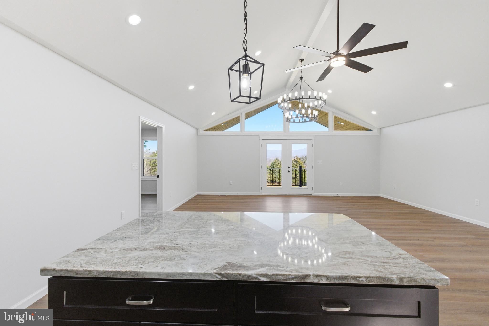 MOUNTAIN VIEW - Residential