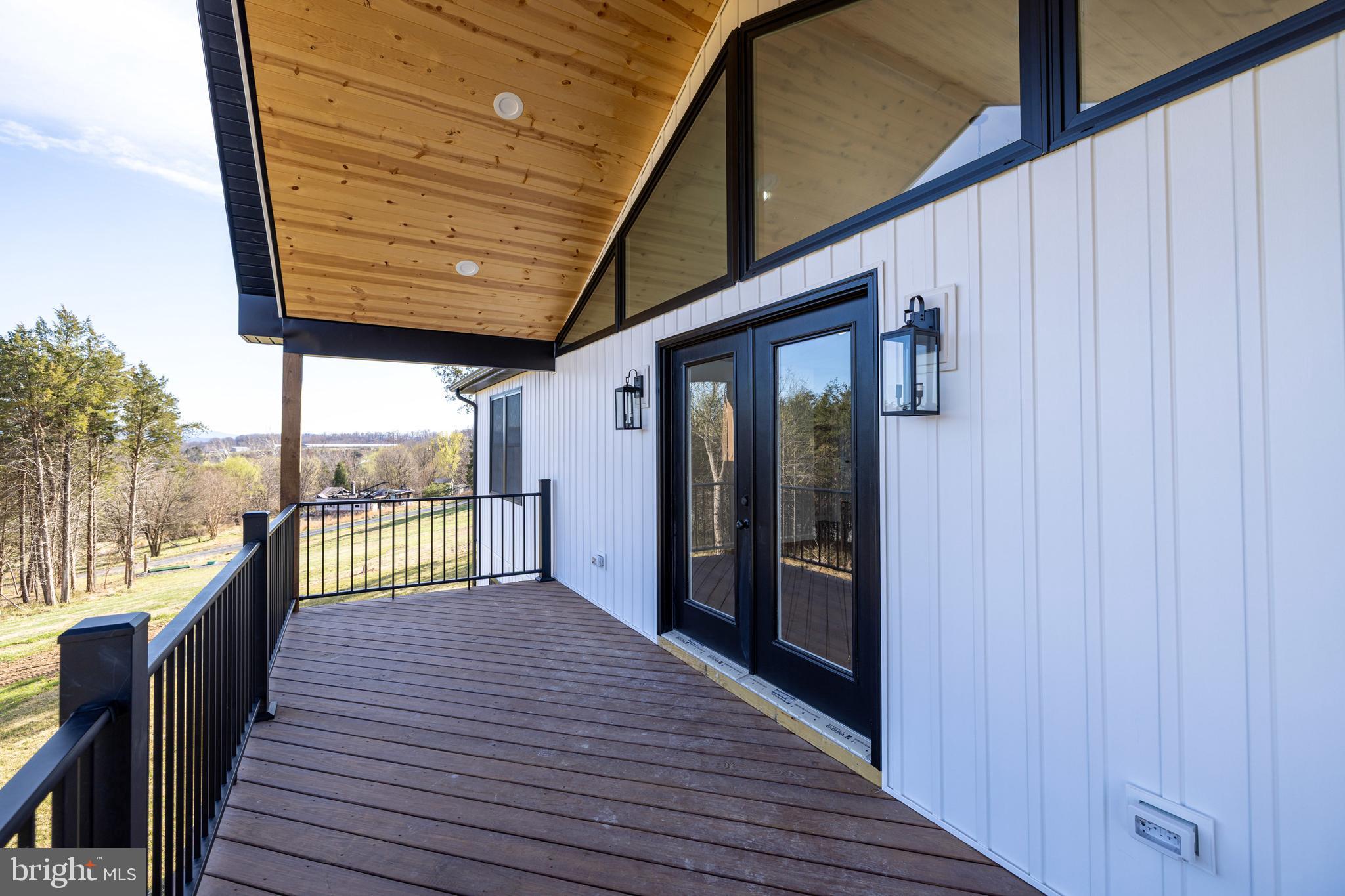 MOUNTAIN VIEW - Residential