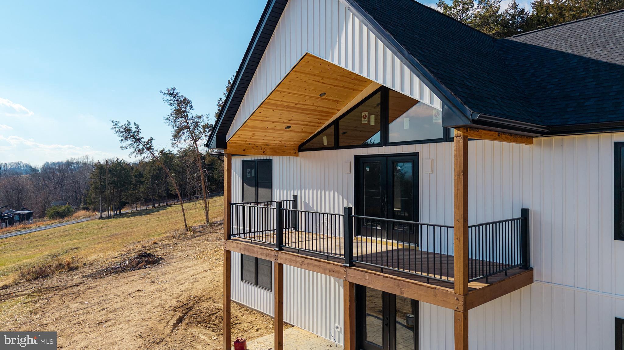 MOUNTAIN VIEW - Residential