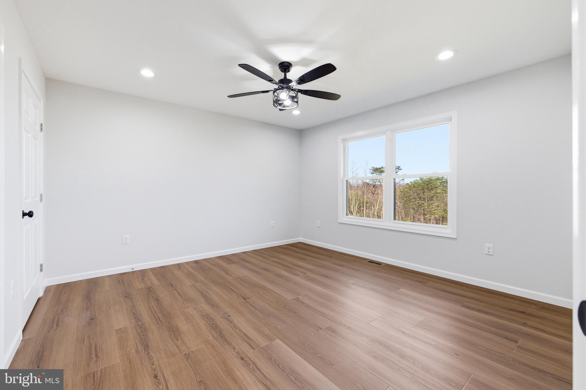 MOUNTAIN VIEW - Residential