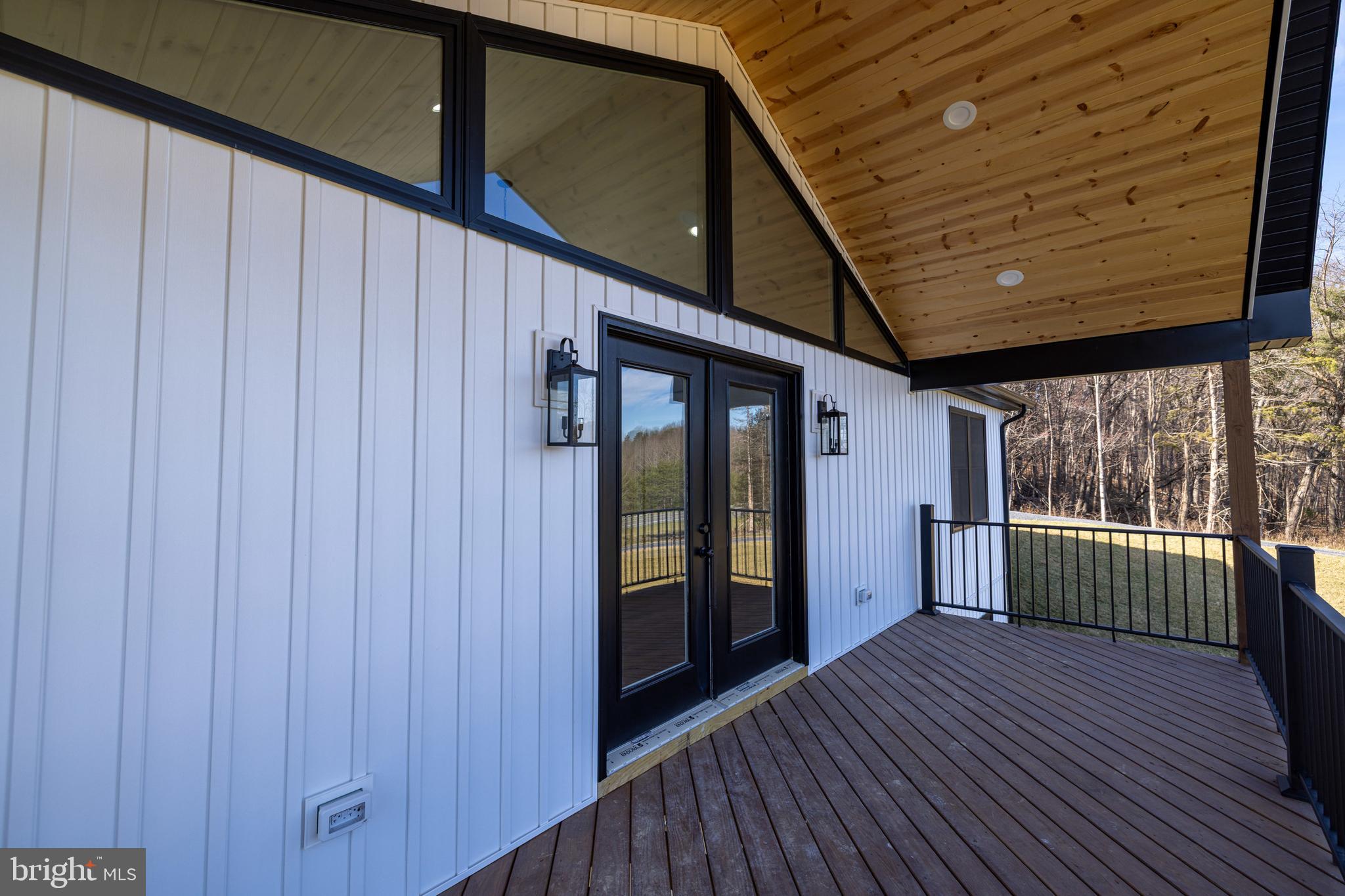 MOUNTAIN VIEW - Residential