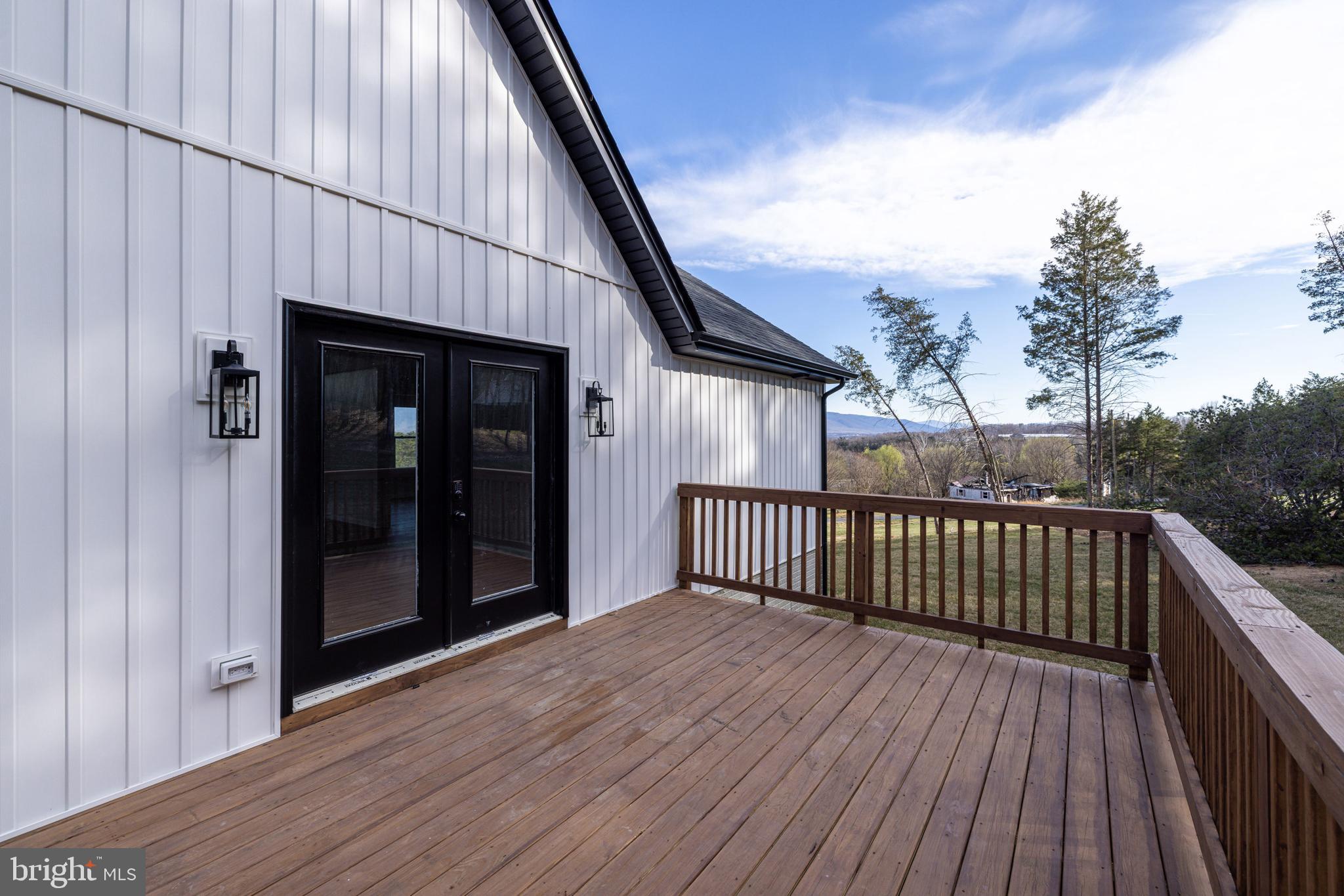 MOUNTAIN VIEW - Residential