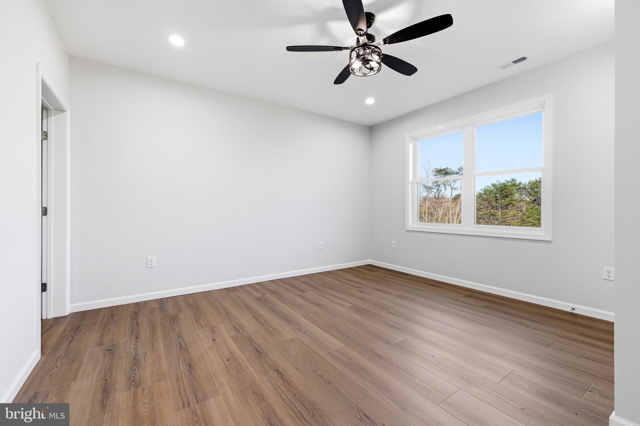 MOUNTAIN VIEW - Residential