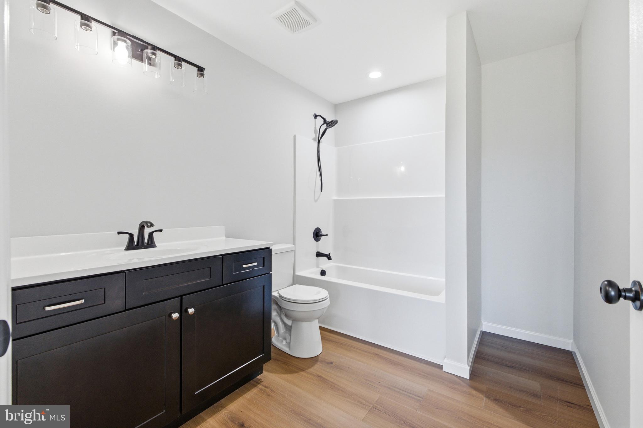 MOUNTAIN VIEW - Residential