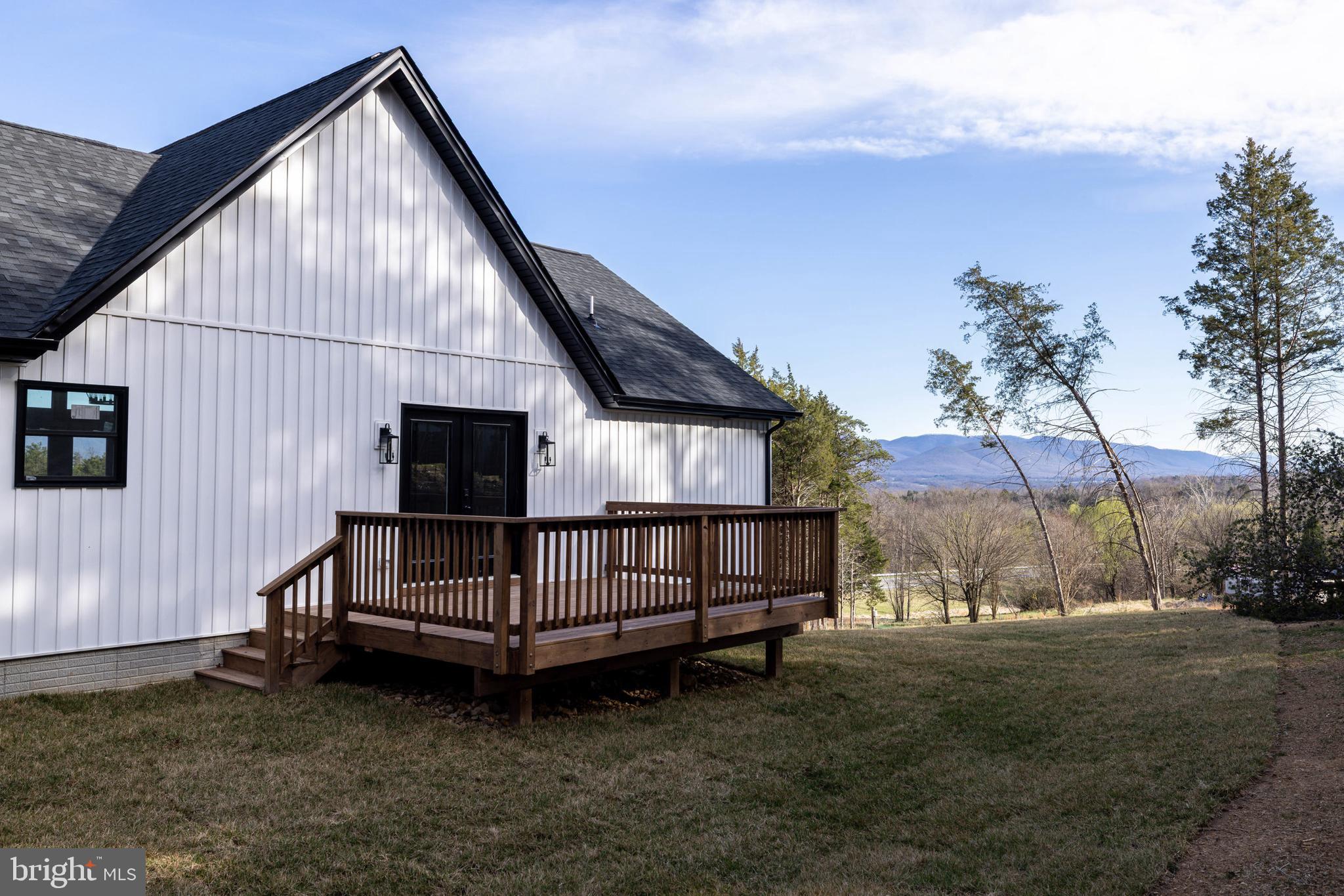 MOUNTAIN VIEW - Residential