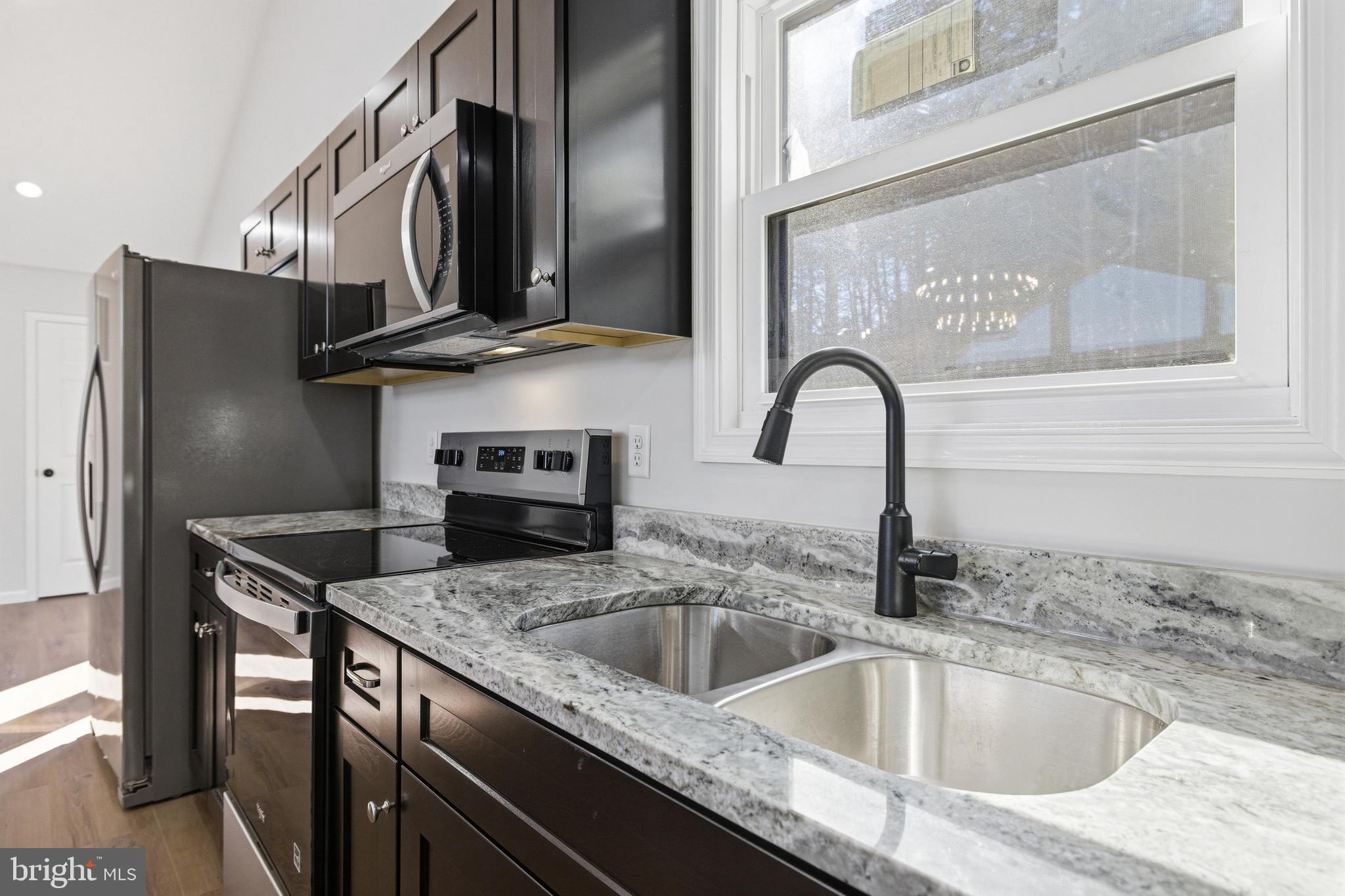 MOUNTAIN VIEW - Residential