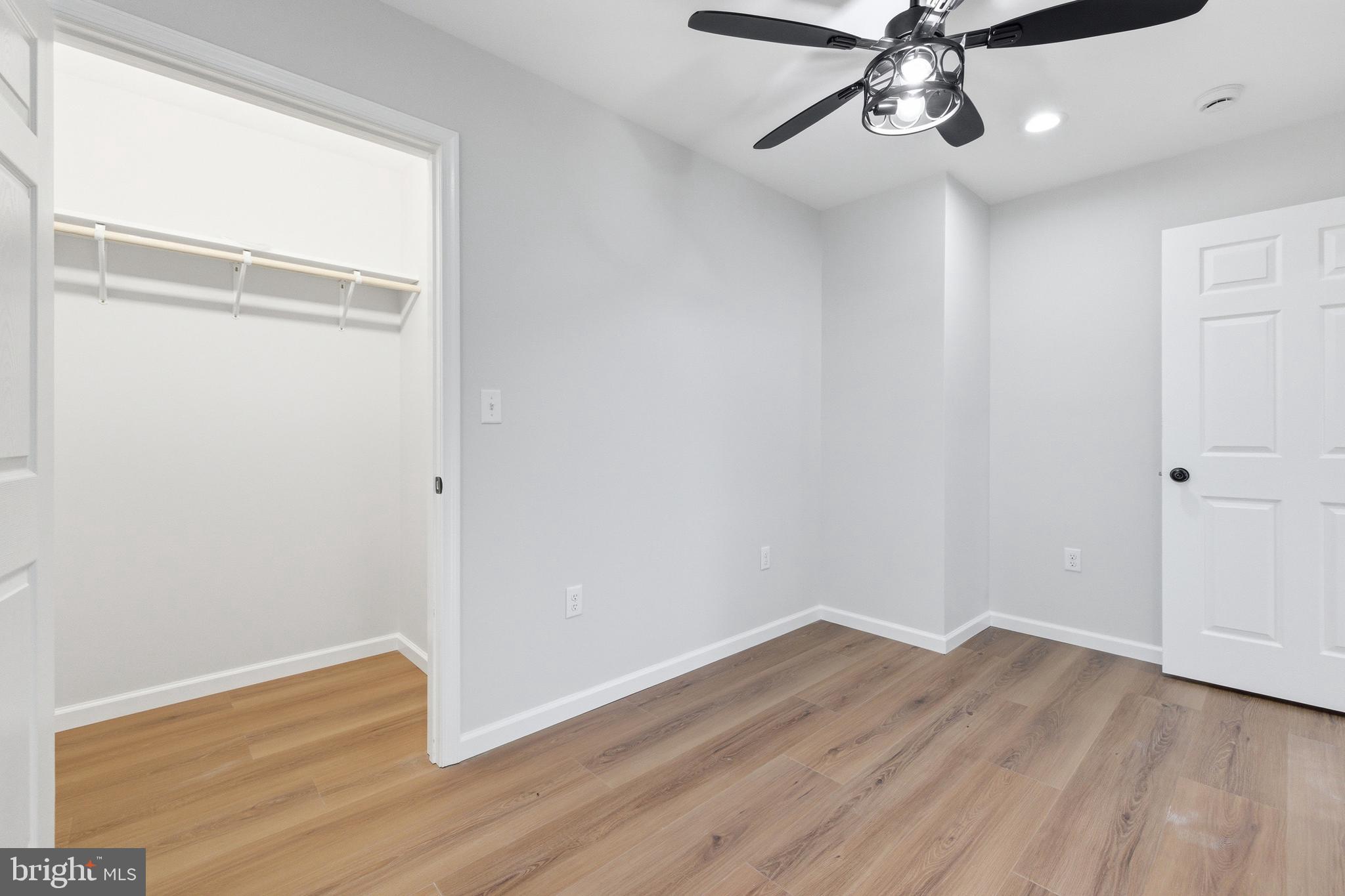 MOUNTAIN VIEW - Residential