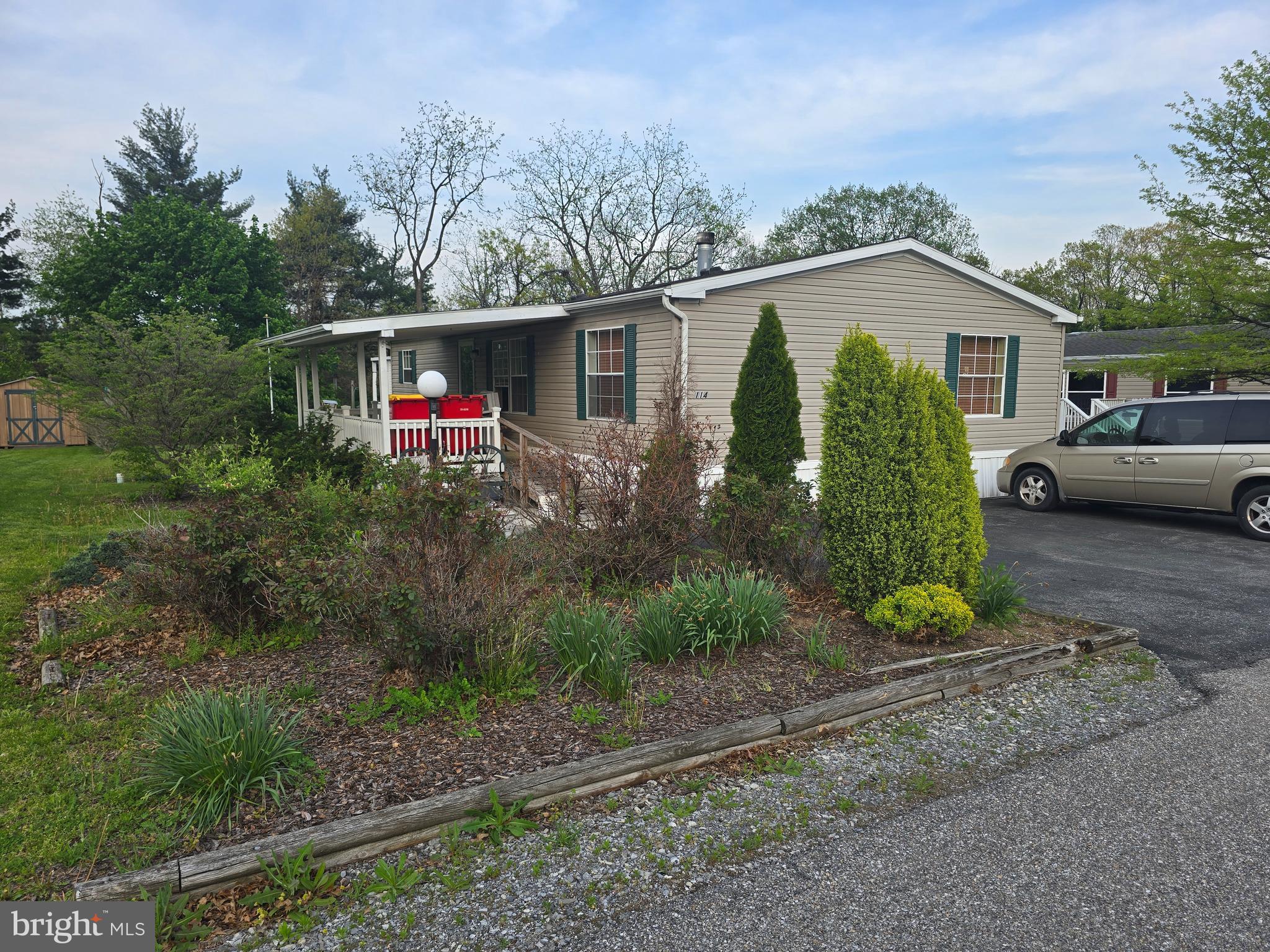 COUNTRY VIEW ESTATES - Residential