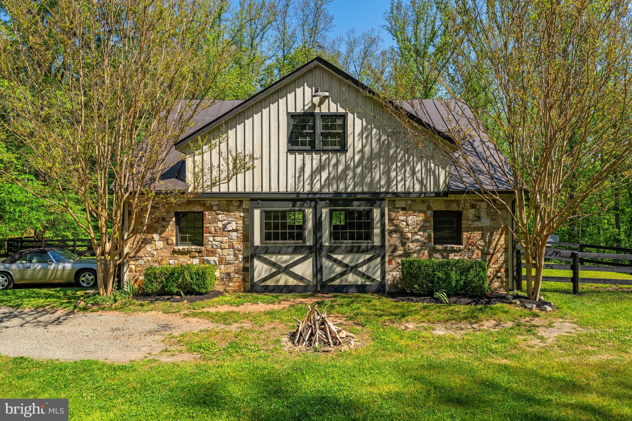 MIDDLEBURG - Residential