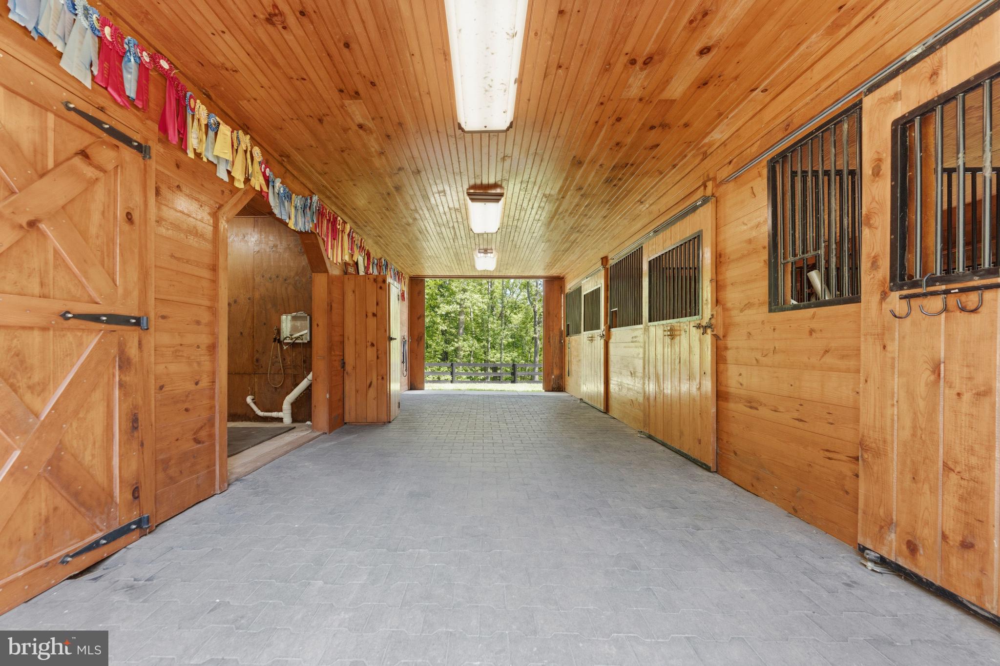 MIDDLEBURG - Residential