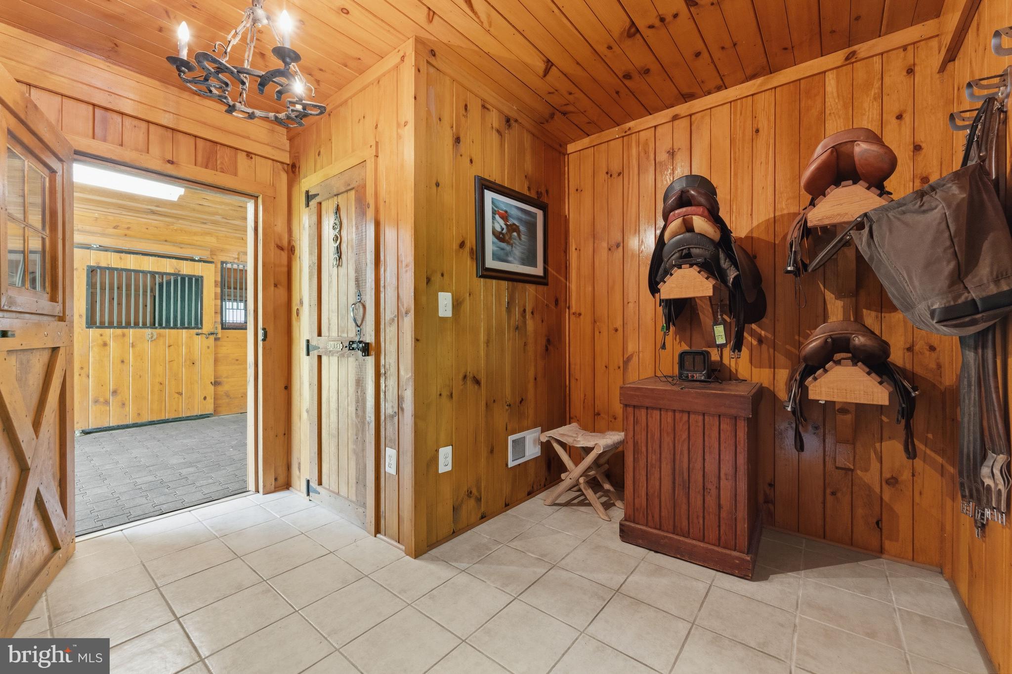 MIDDLEBURG - Residential