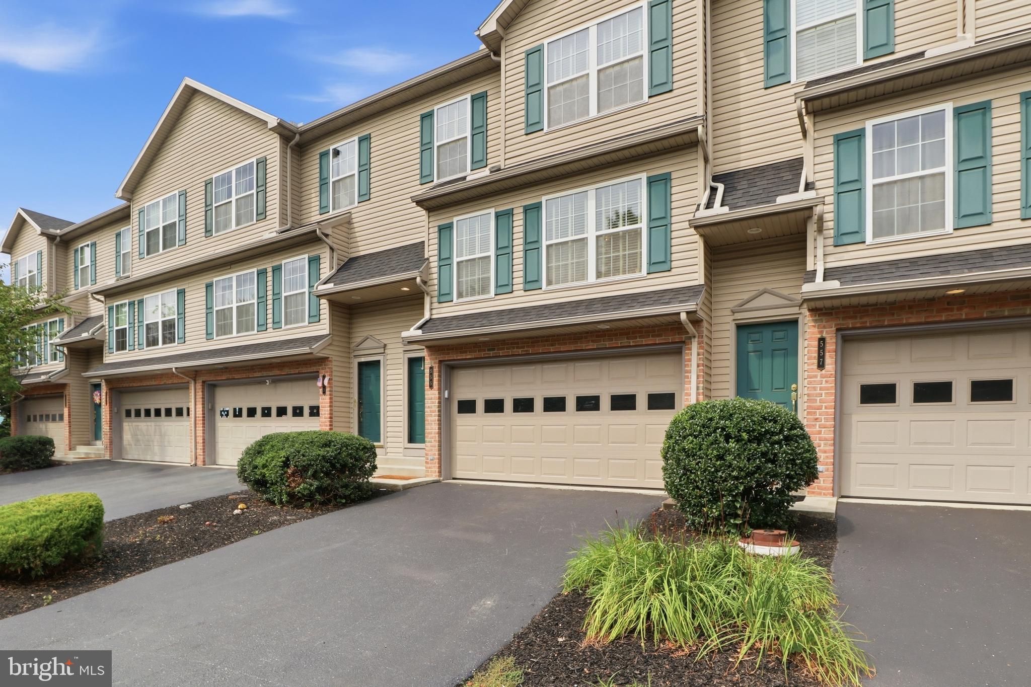 555 MEADOW CROFT CIRCLE
