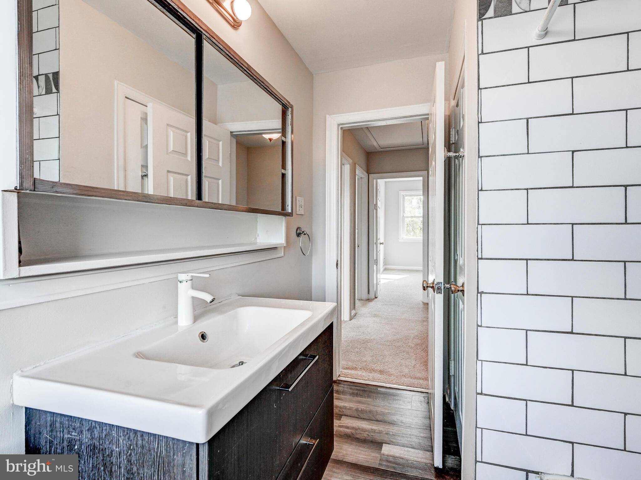 EASTWOOD - Residential