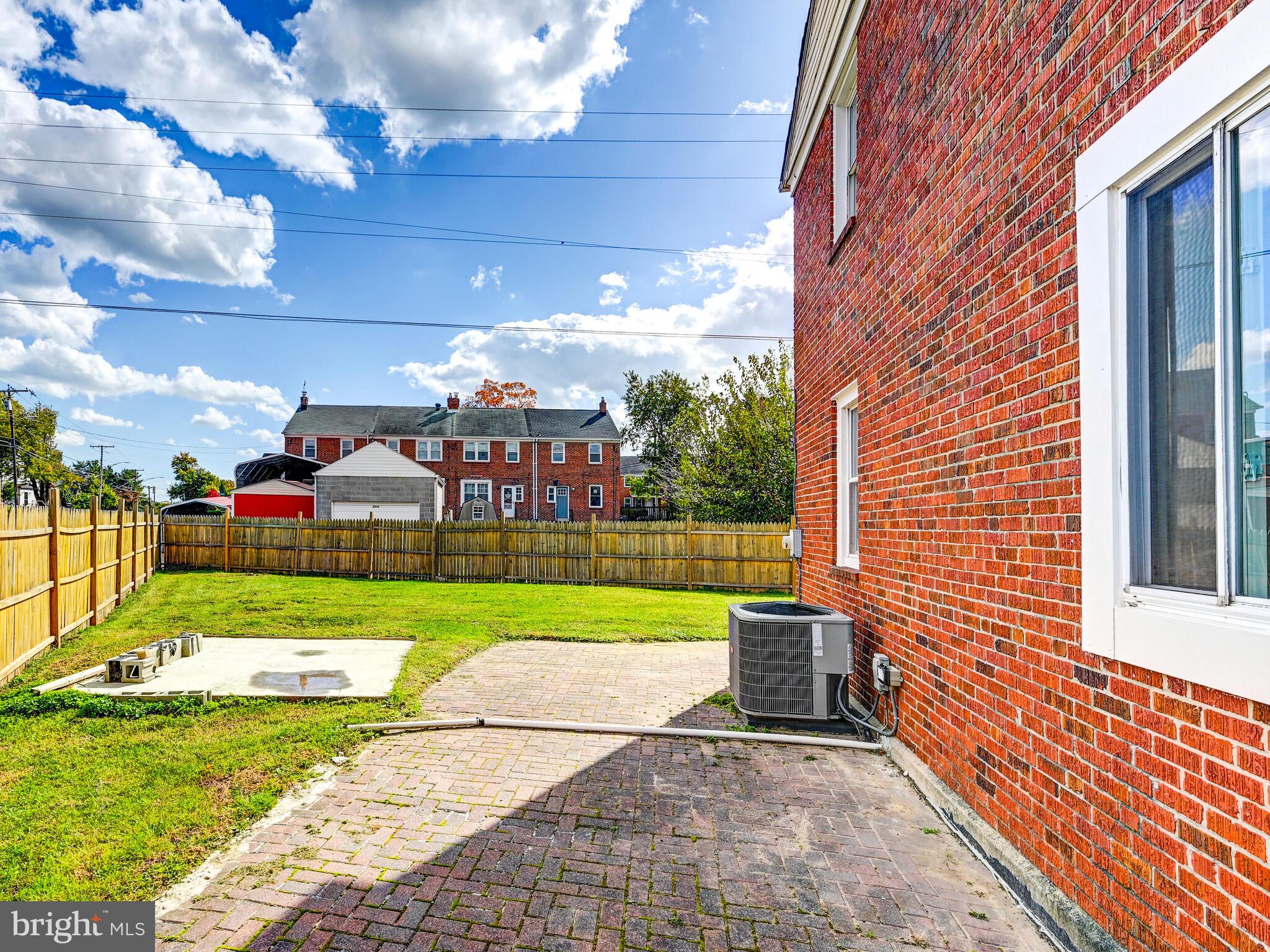 EASTWOOD - Residential