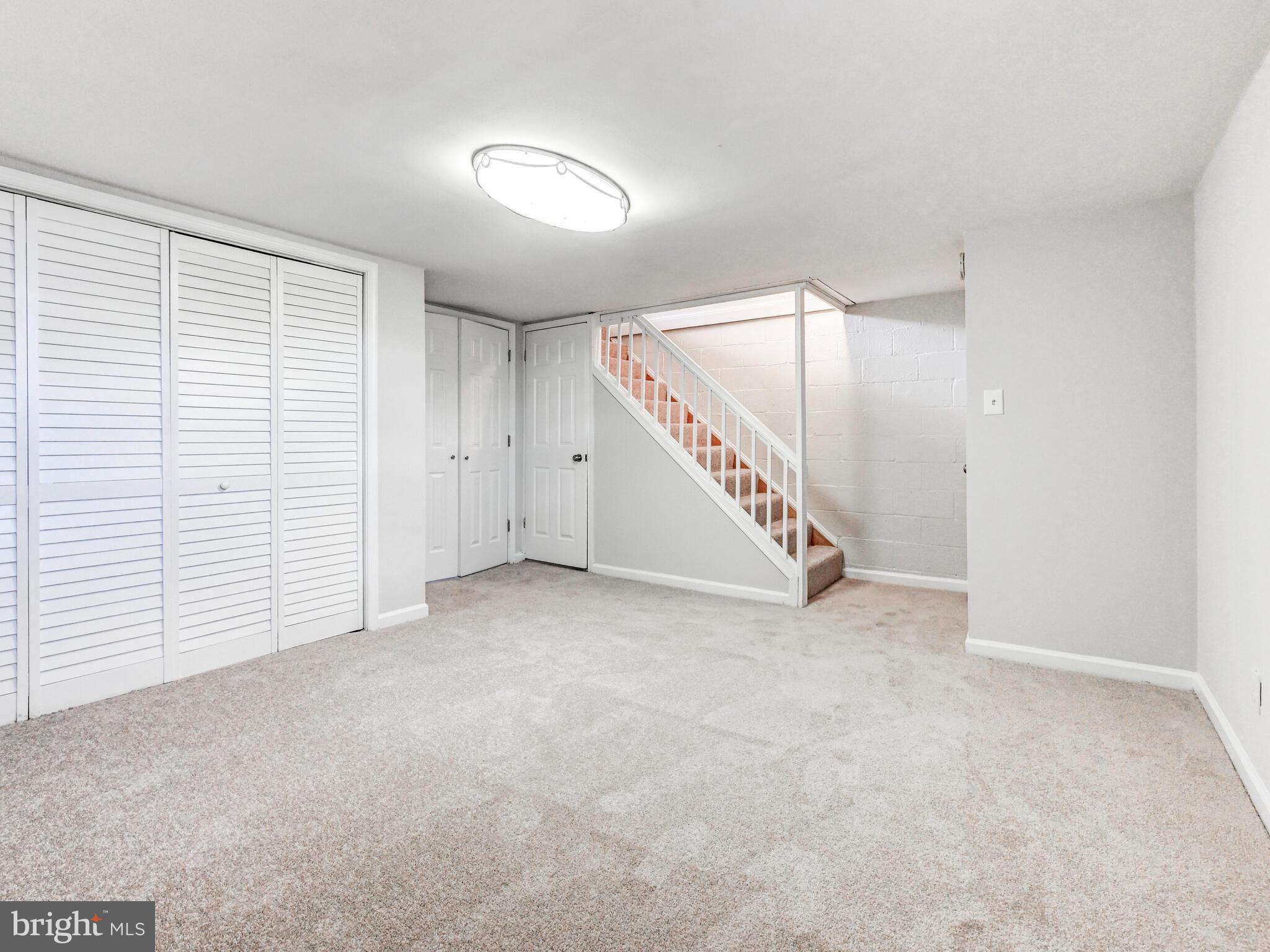 EASTWOOD - Residential