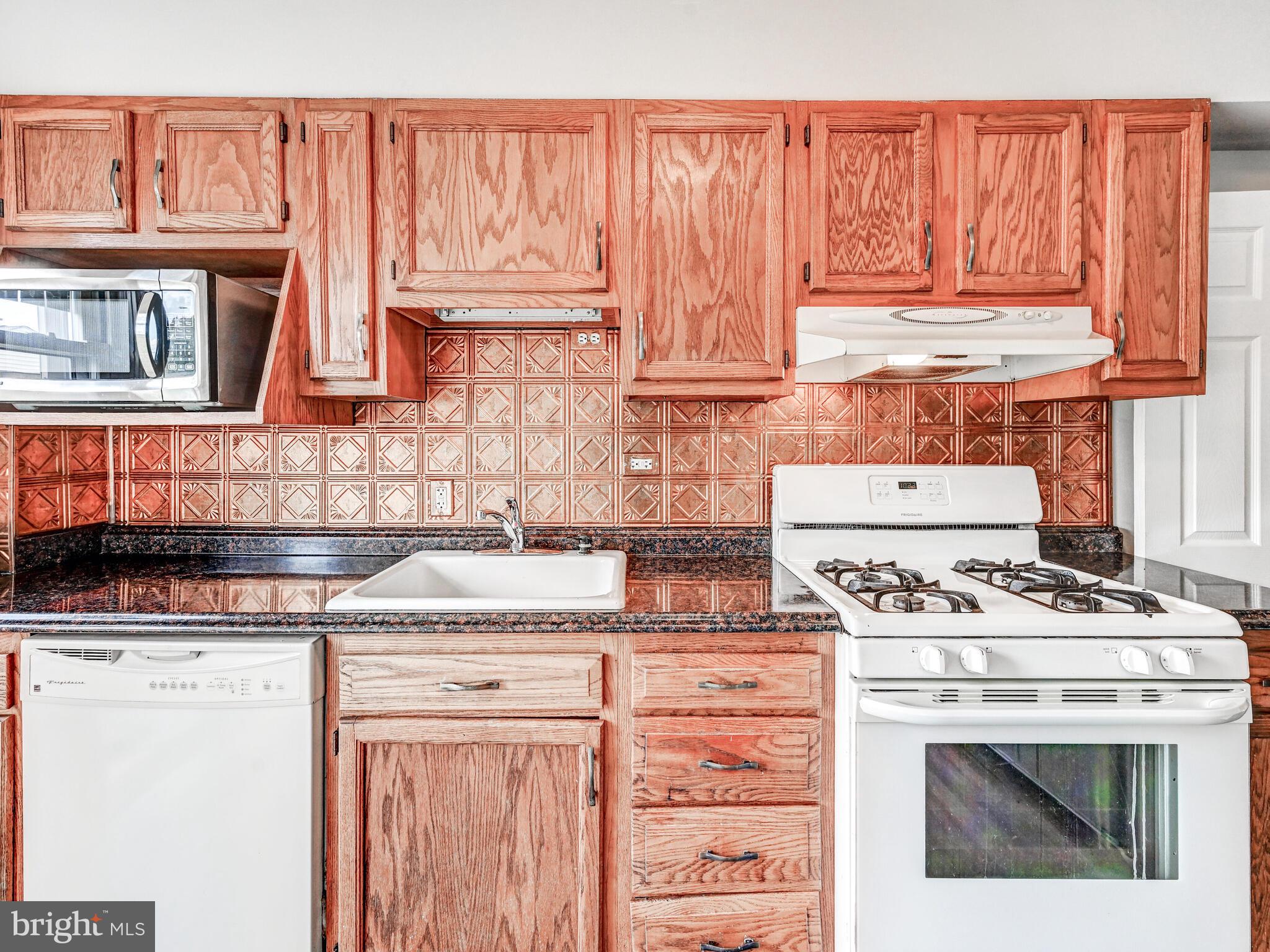 EASTWOOD - Residential