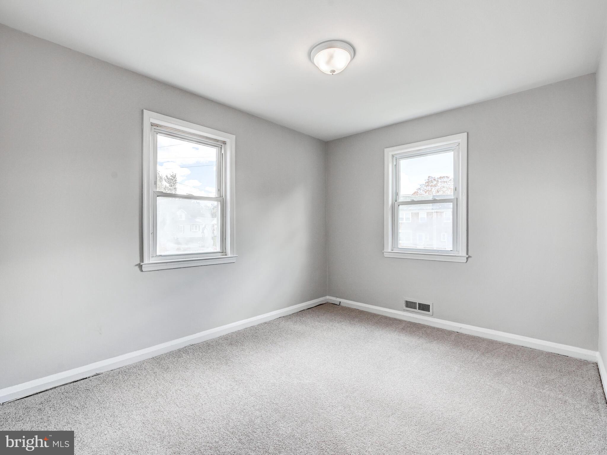 EASTWOOD - Residential