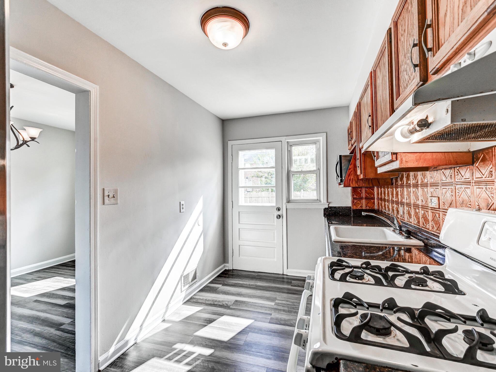 EASTWOOD - Residential