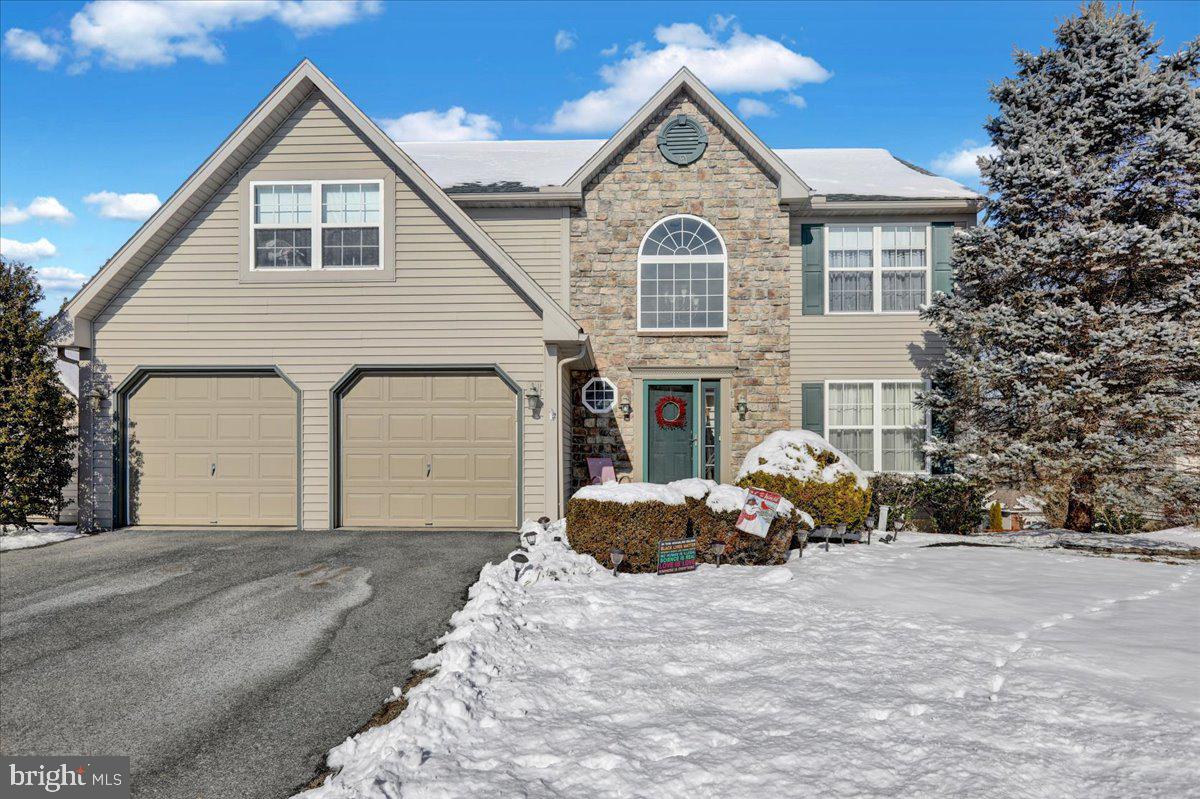 VILLAGES AT RIVERS - Residential