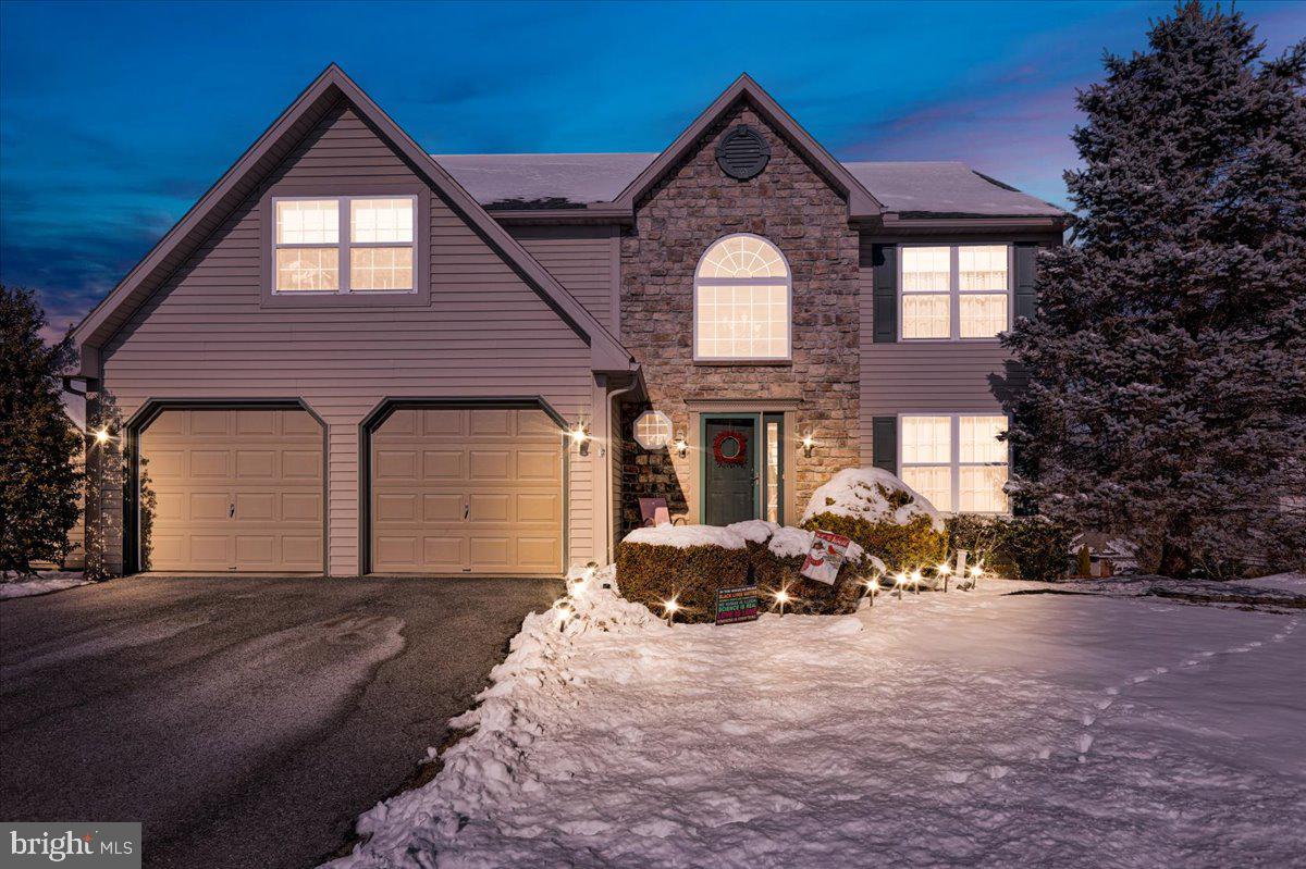 VILLAGES AT RIVERS - Residential