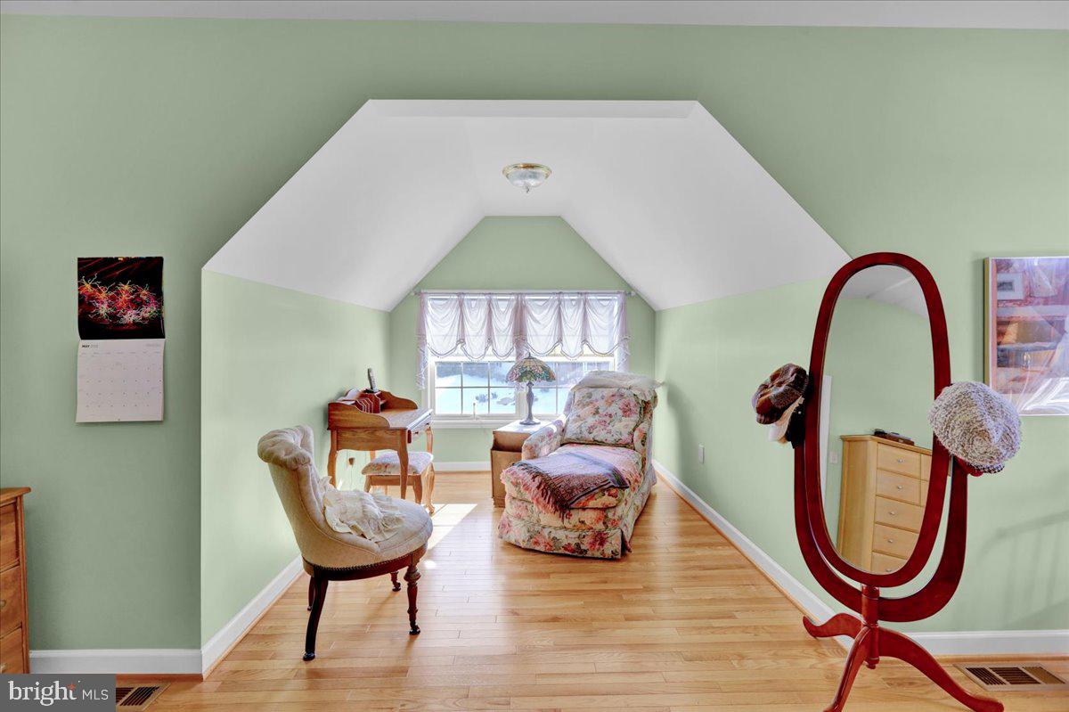 VILLAGES AT RIVERS - Residential