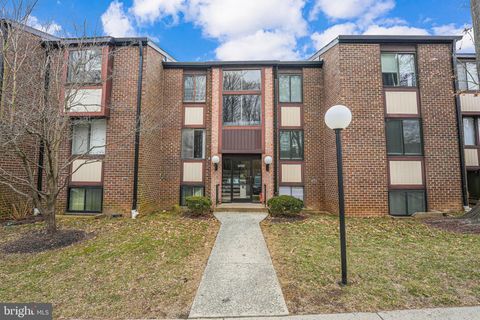 9707 KINGS CROWN COURT 102 FAIRFAX VA 22031