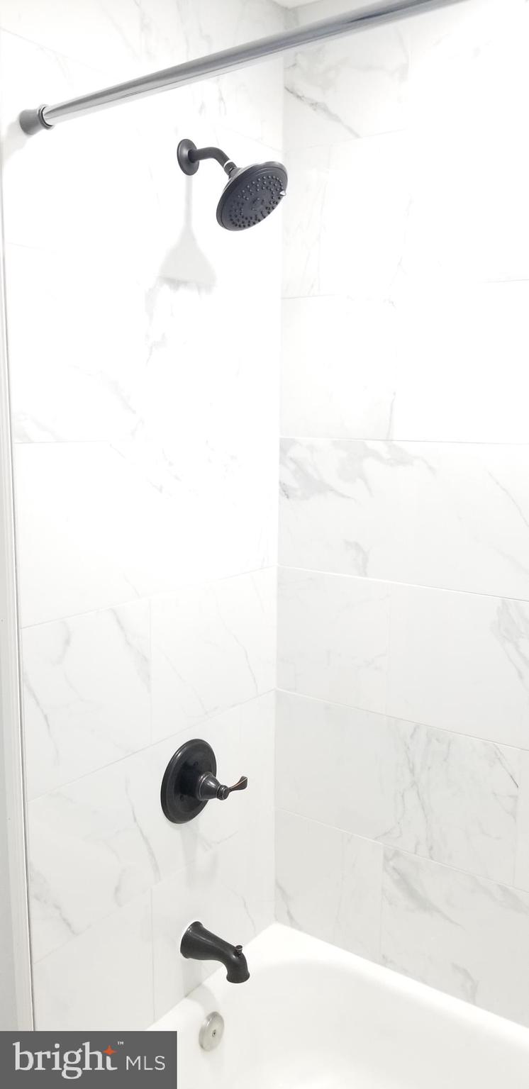 GREENWOOD FOREST - Residential Lease