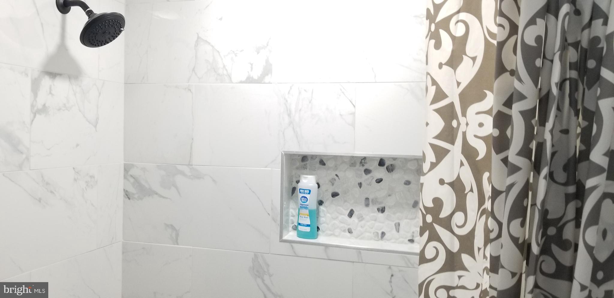 GREENWOOD FOREST - Residential Lease