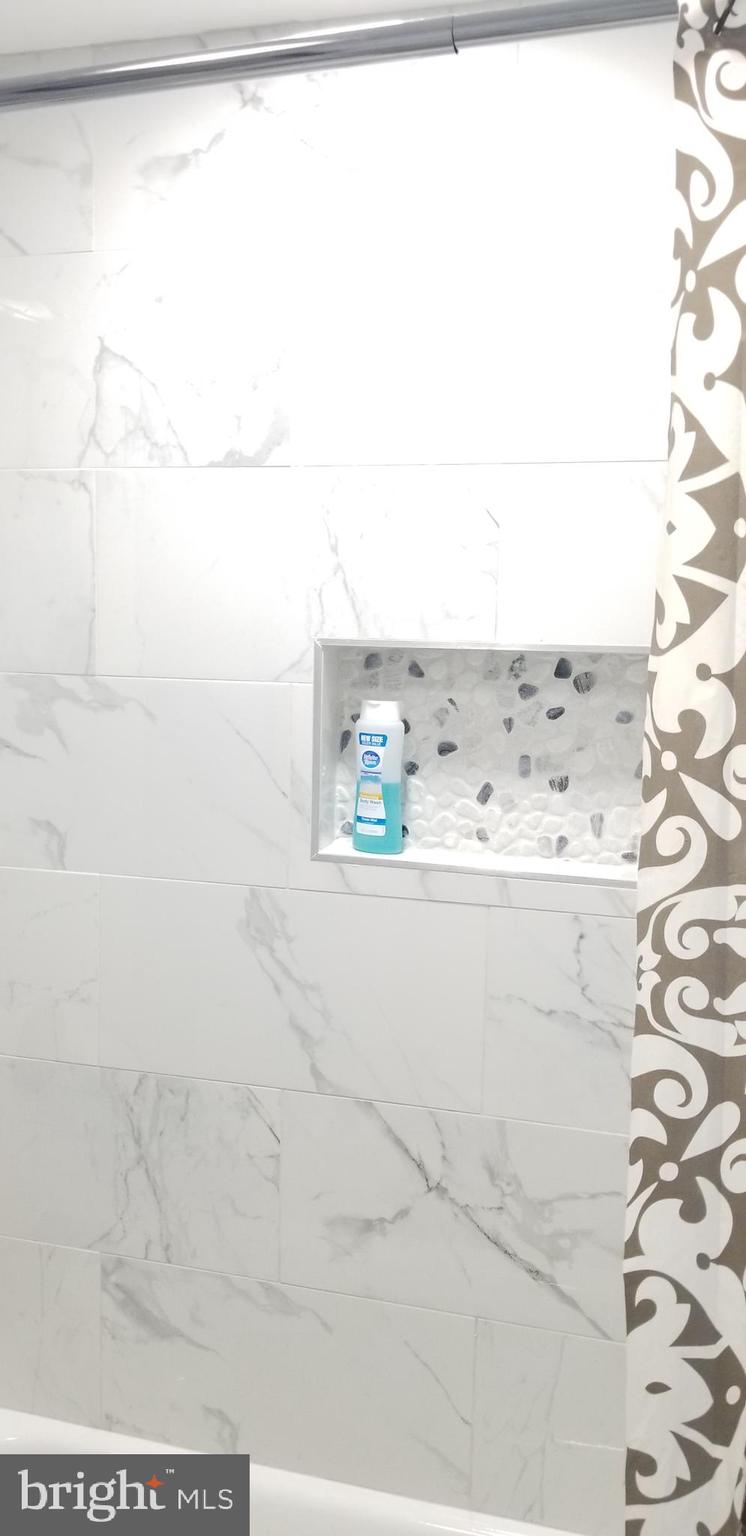 GREENWOOD FOREST - Residential Lease