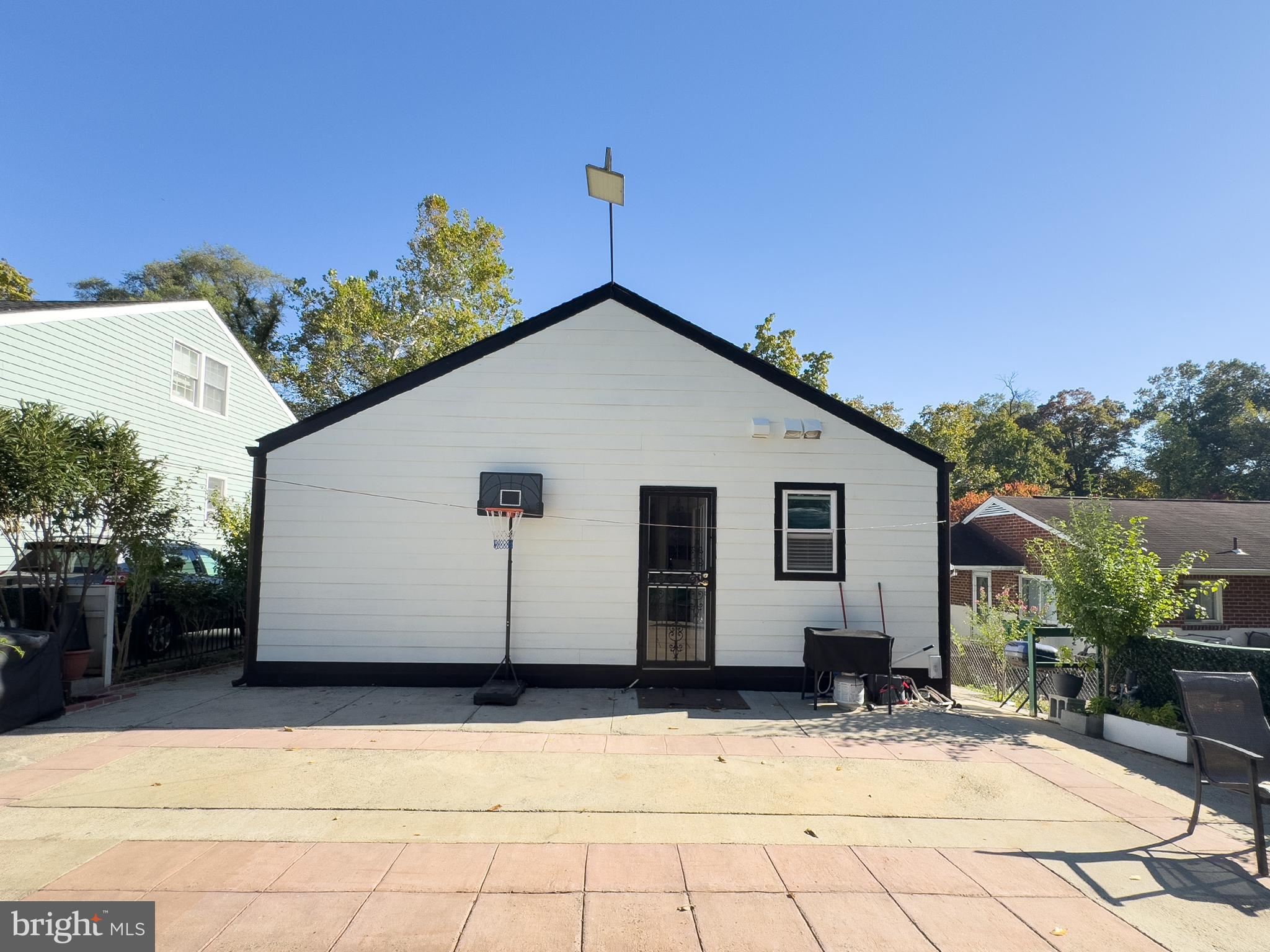 COLMAR MANOR - Residential