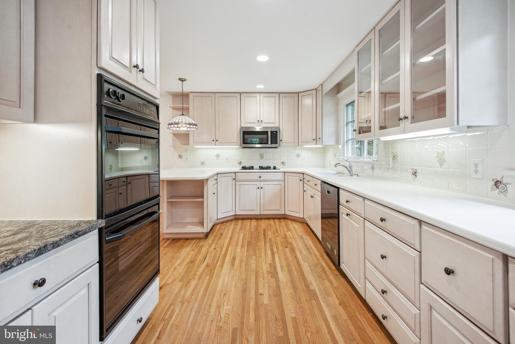 CHARRED OAK ESTATES - Residential