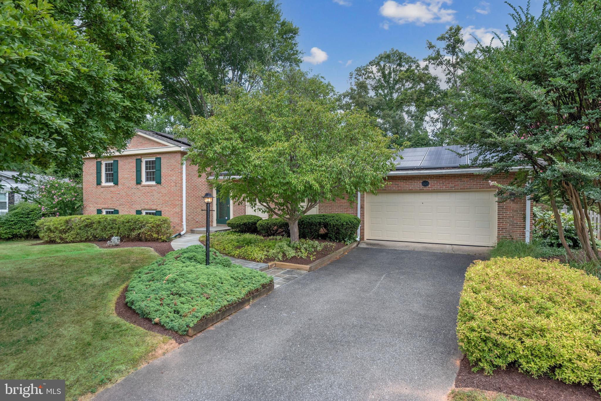 CHARRED OAK ESTATES - Residential