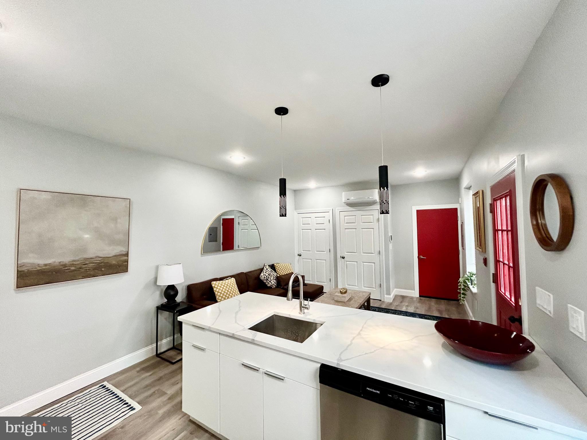 1233 N 6TH STREET 1R