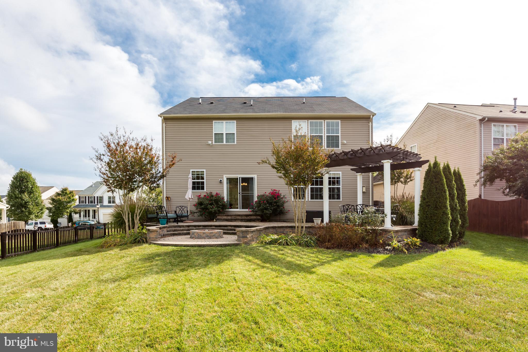 CARRIAGE HILL AT FALLS - Residential