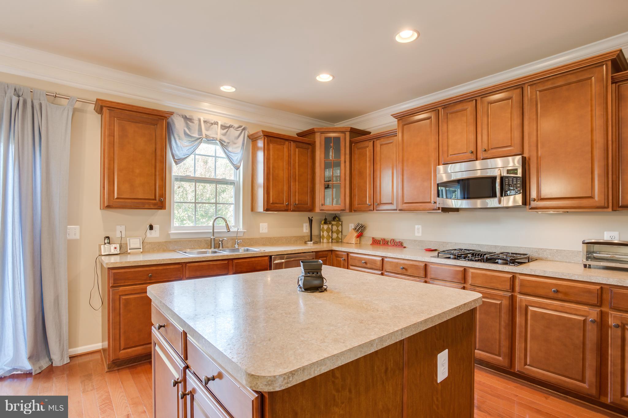 CARRIAGE HILL AT FALLS - Residential