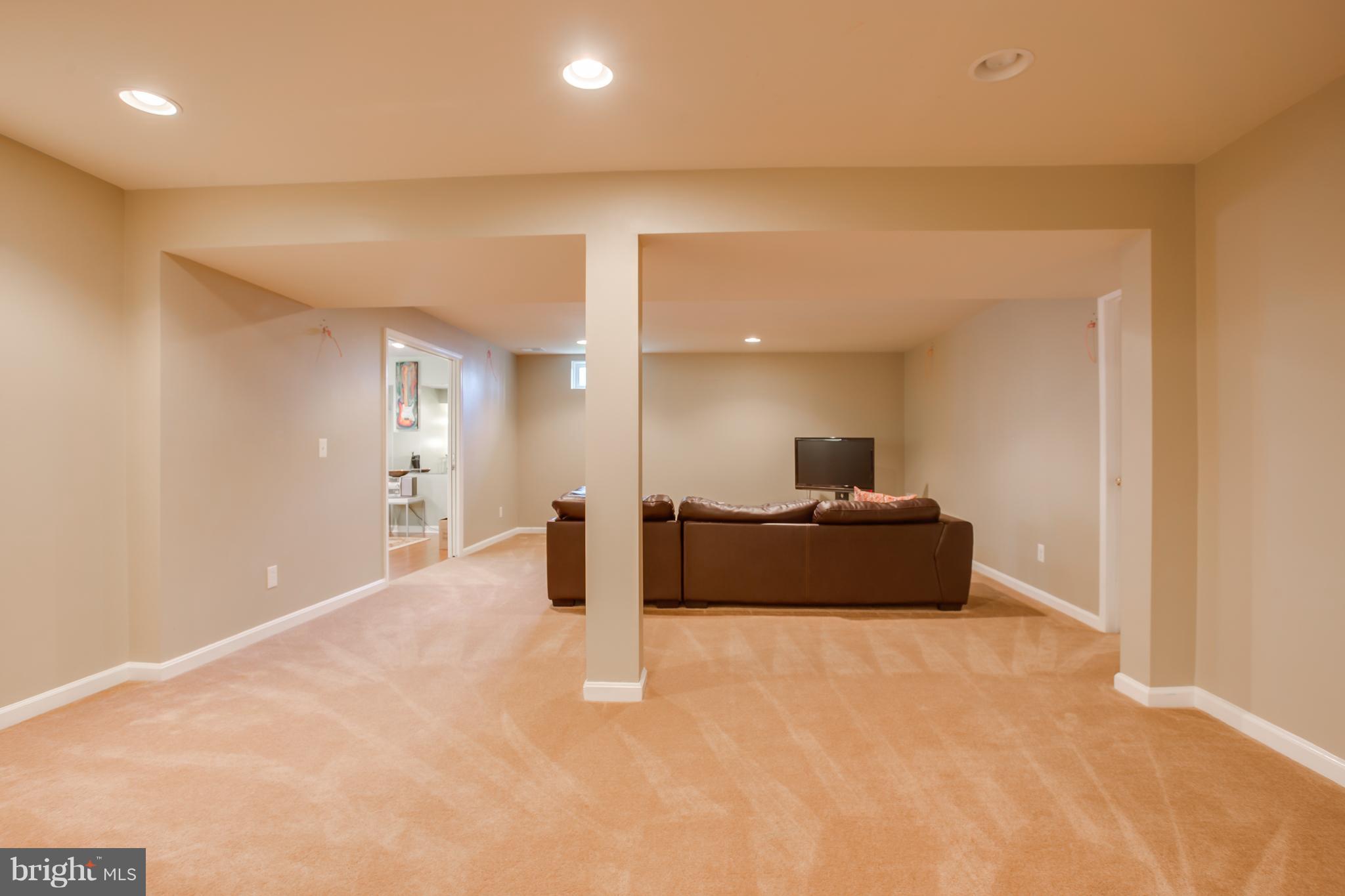 CARRIAGE HILL AT FALLS - Residential