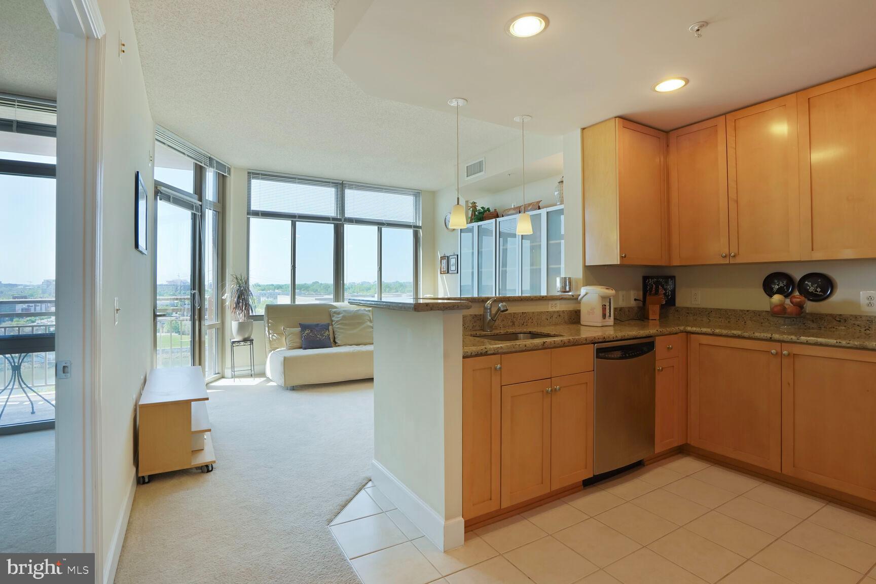 3600 S GLEBE ROAD 822W