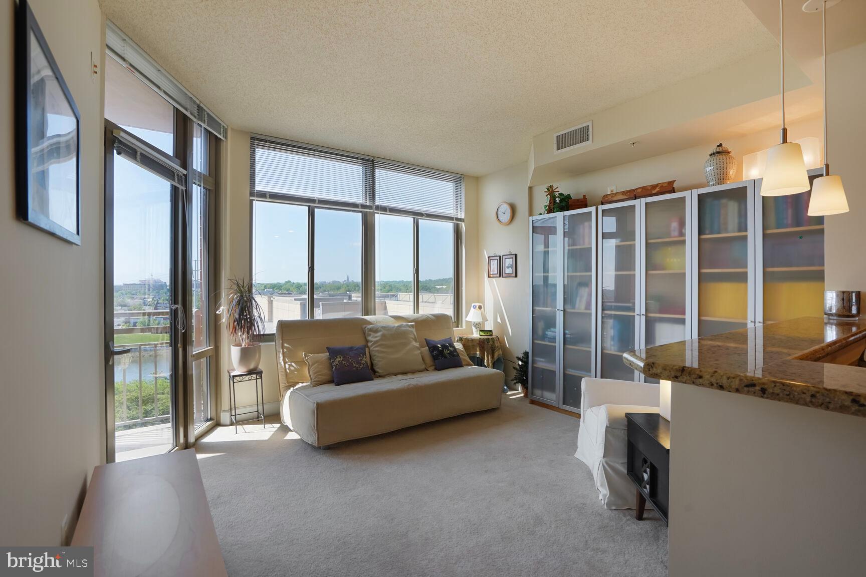 3600 S GLEBE ROAD 822W