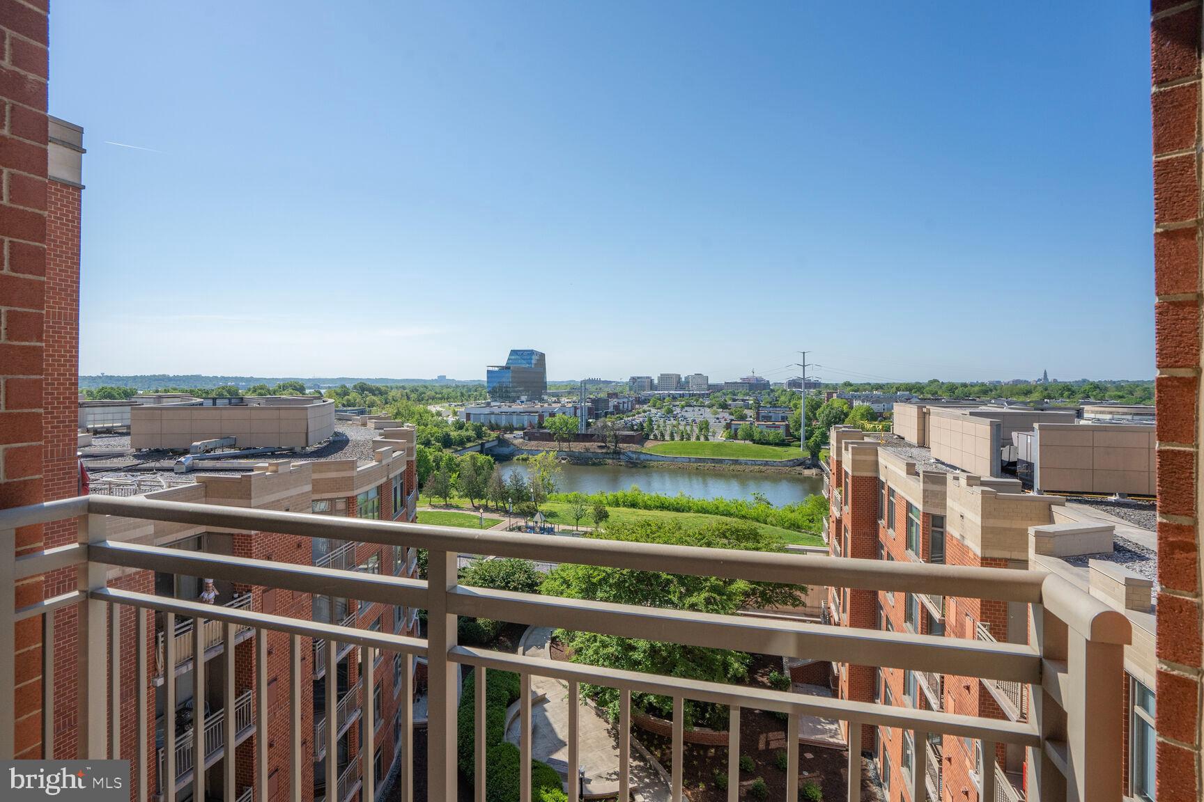 3600 S GLEBE ROAD 822W