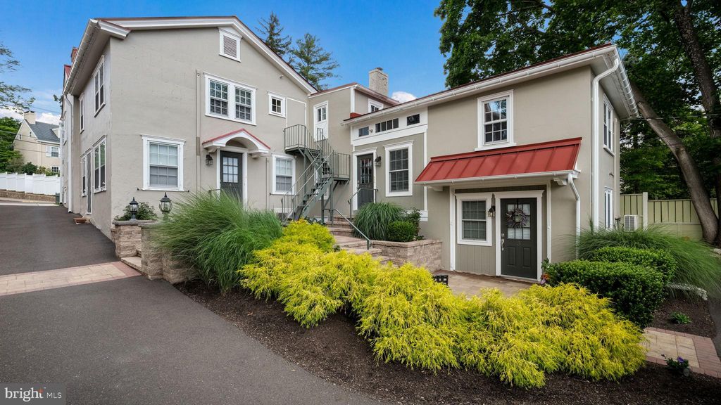 Photo of 112 E State Street #6, DOYLESTOWN, PA 18901 (MLS # PABU2111846)