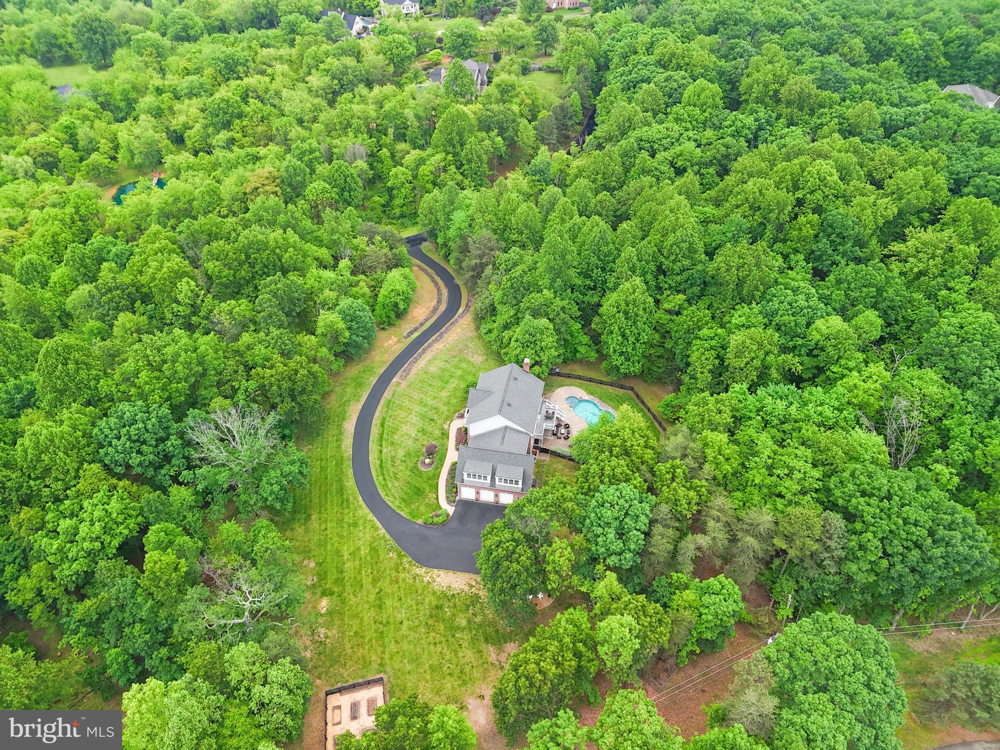 THUNDER OAK - Residential